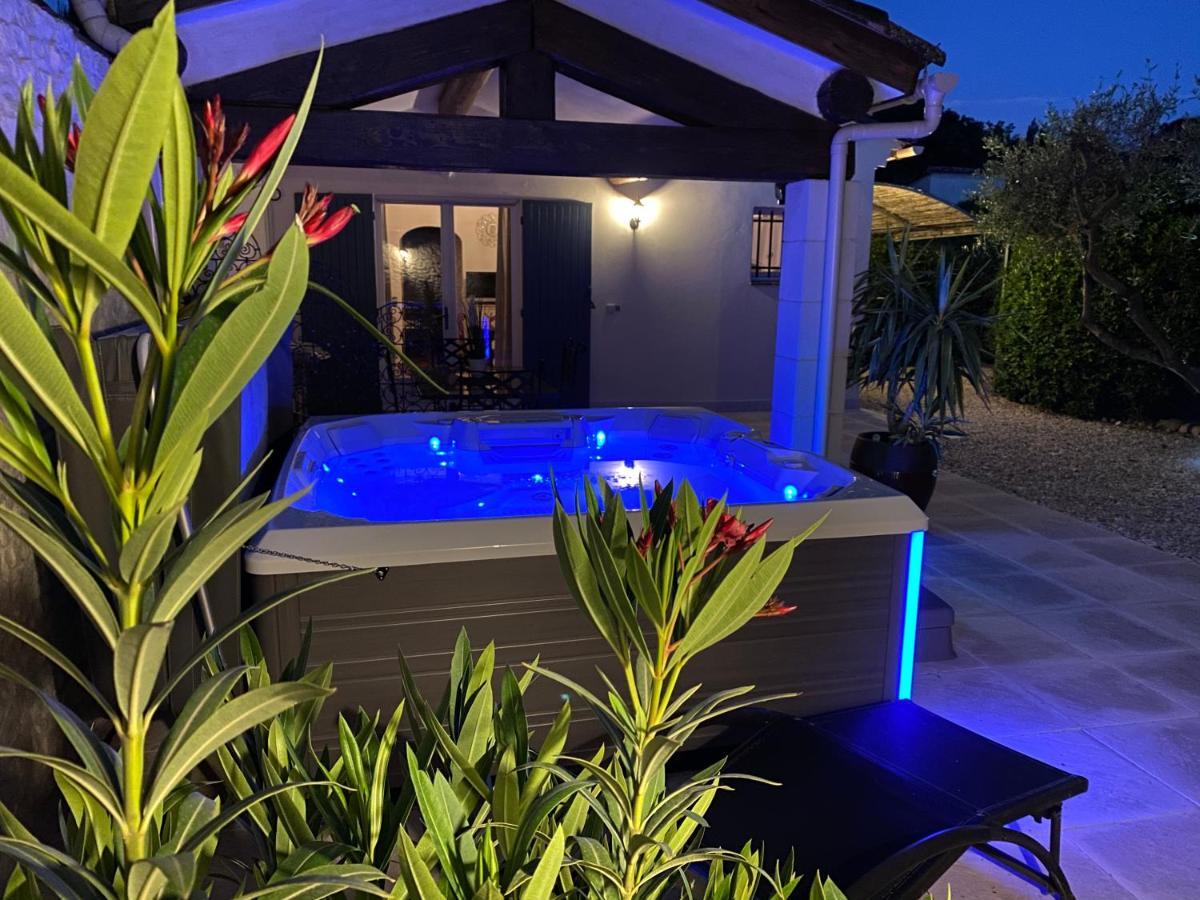 Mas Beau Soleil&Spa Gîtes de Charme avec Jacuzzi Privé Saint-Rémy-de-Provence Exterior foto