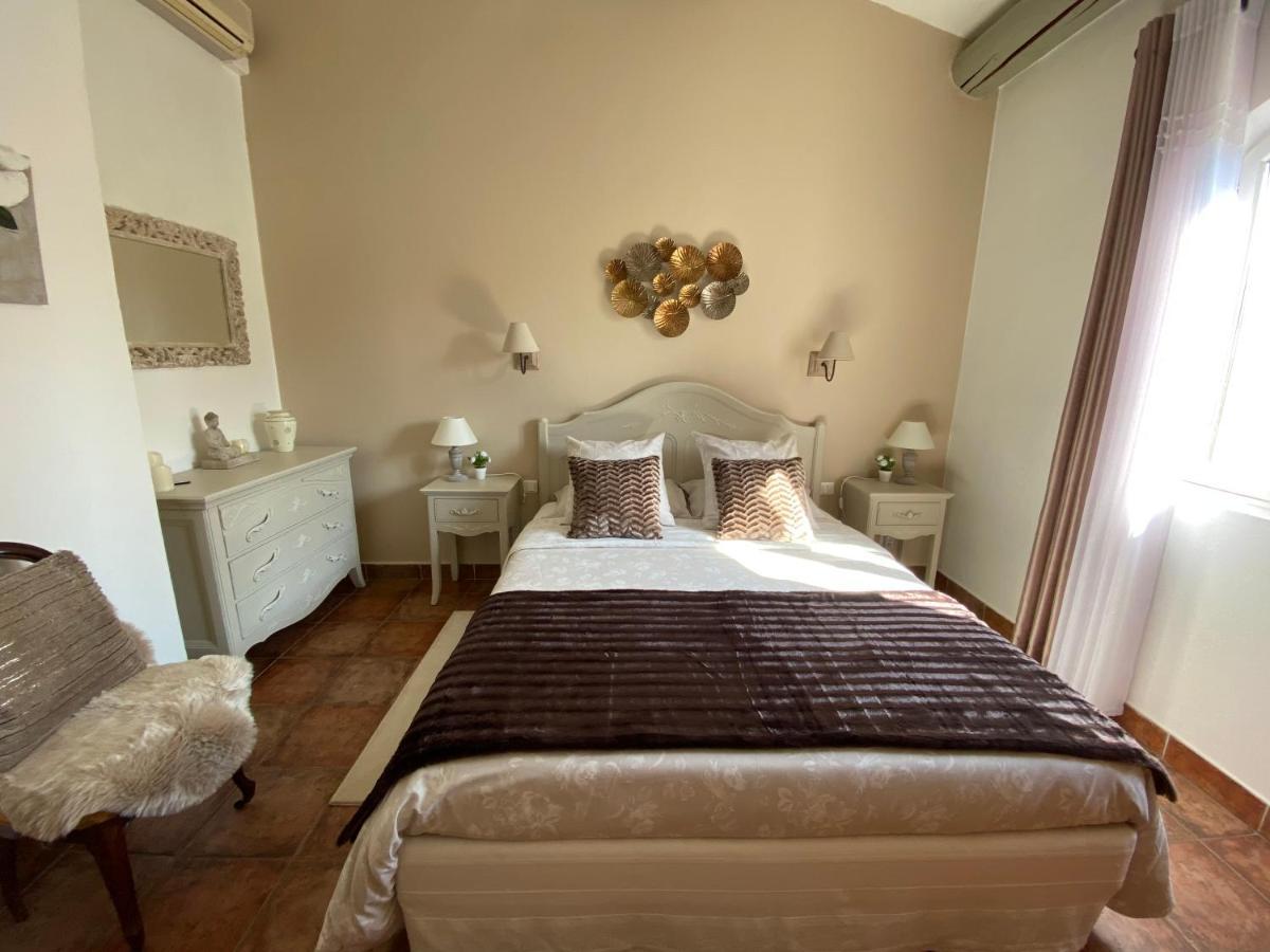 Mas Beau Soleil&Spa Gîtes de Charme avec Jacuzzi Privé Saint-Rémy-de-Provence Exterior foto